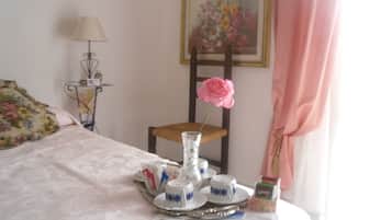 1 Schlafzimmer, Bügeleisen/Bügelbrett, Bettwäsche