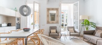 Impressive modernist apartment 20 mtrs from Paseo de Gracia