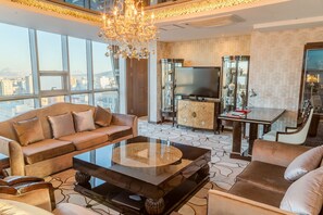 Presidential Suite | Minibar, in-room safe, desk, blackout drapes - Blue Sky Hotel & Tower (Ulaanbaatar)