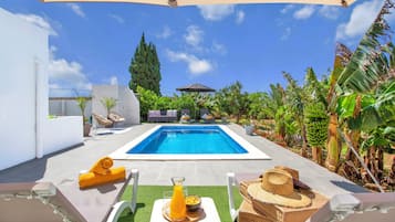 Piscine extérieure, piscine chauffée