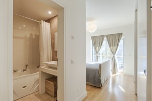 2 Schlafzimmer, Bügeleisen/Bügelbrett, kostenloses WLAN, Bettwäsche