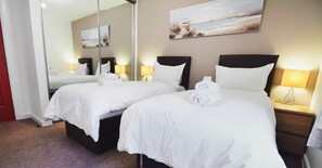 Apartamento Deluxe, 2 habitaciones | 2 dormitorios y espacio para trabajar con un portátil