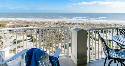 Luxus am Meer. Das Ritz-Carlton ist 100 Schritte entfernt. Privatunterkunft.