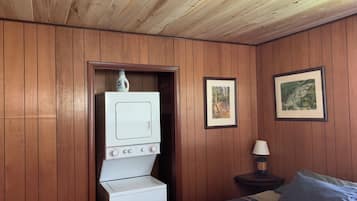 2 habitaciones, cuna de viaje, wifi gratis y ropa de cama