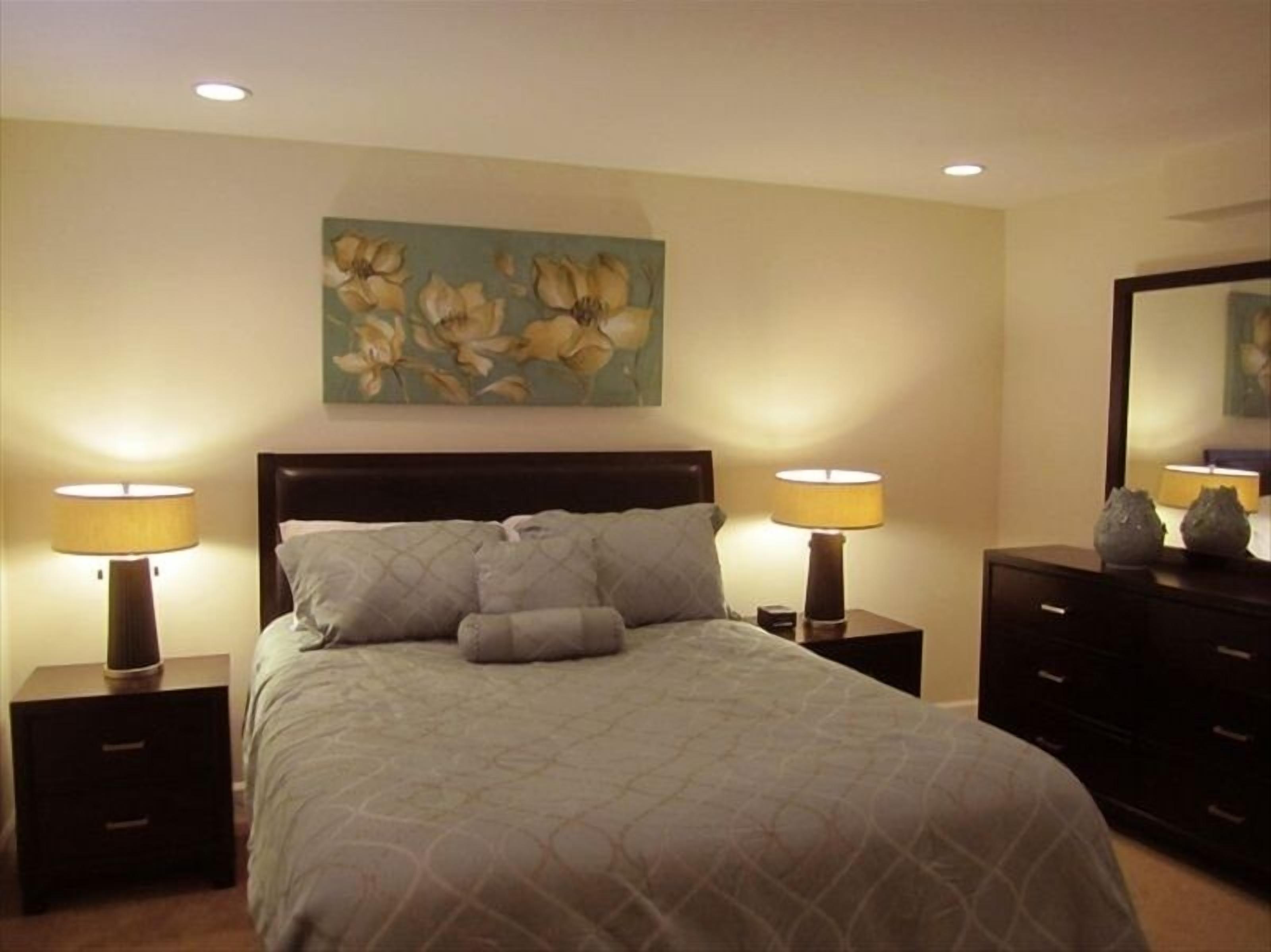 9 bedrooms, iron/ironing board, free WiFi, bed sheets
