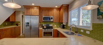 Family Paradise; 200 feet from Heavenly Skiing