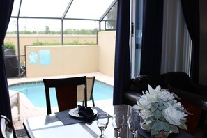 Dining - Disney Dreams 3BR/3BA  – Gated Windsor Hills, Pool & Resort Amenities (Kissimmee)
