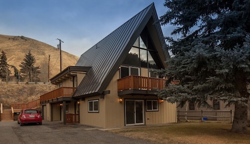 A-Frame chalet with an Italian touch