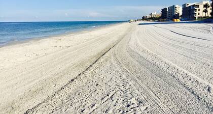 Newly Renovated 1 BR Madeira Beach Cottage