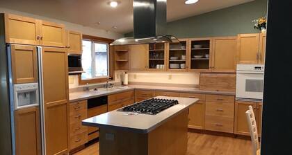 Spacious ranch style home snuggled in the West Hills neighborhood of Bend