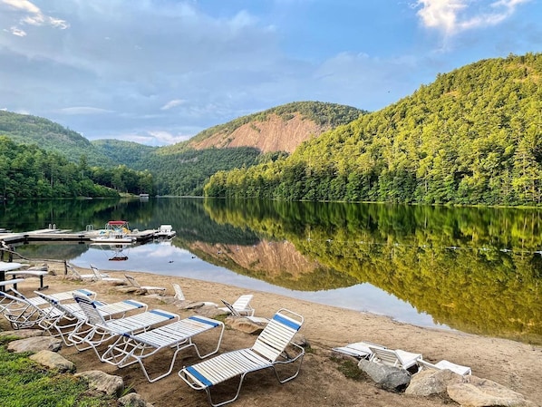 Property grounds - Lakefront cabin in mountains, 1 mi away from skiing/tubing! (Sapphire)