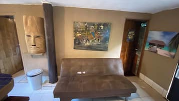 Smart TV, fireplace, video games, Netflix