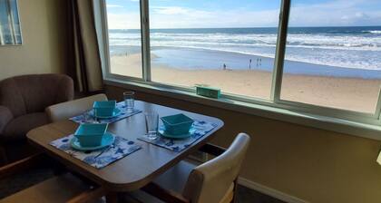 Sea Gypsy Oceanfront Condo, Sunsets, Bonfires, Your vacation starts here!!!