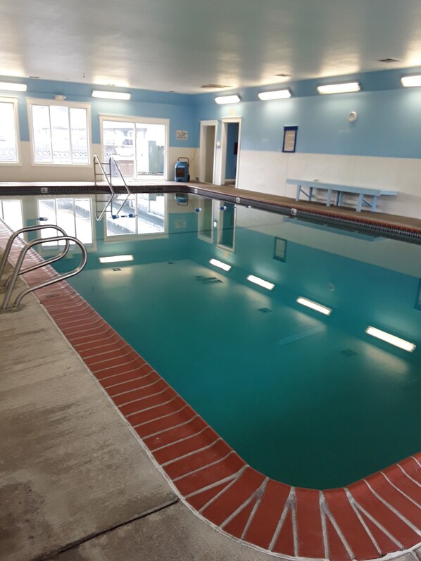 Alberca techada y alberca climatizada