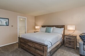 4 bedrooms, free WiFi, bed sheets