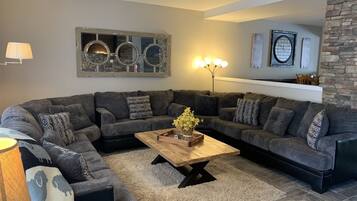 Télévision, cheminée