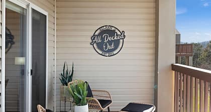 All Decked Out - Outstanding Views and Deck!