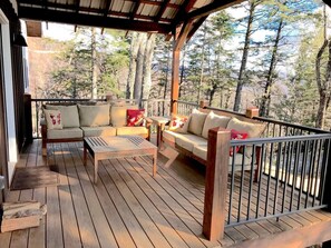 Terrace/patio - Ridgecrest cottage with Mountain Views (Lenoir)