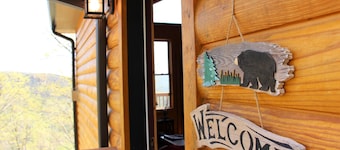 * Mountain View * Hot Tub * Hytte i skogen *