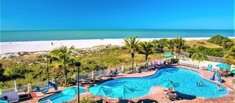 Sunset Vistas Beach Front St. Pete Beach Treasure Island Clearwater pool/parking