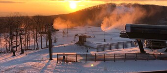 Amazing Mountain views - Ski In Ski Out - Wifi - fireplace - Pets OK 