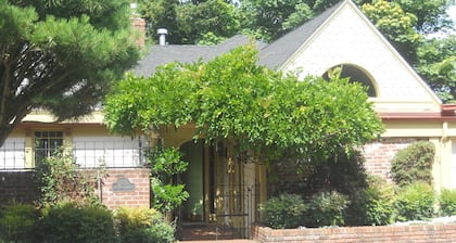 Exquisite Historic Suite Close to Downtown 14-21673