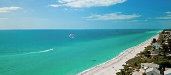 Villa Margarita Sparkles