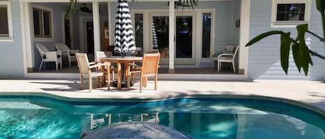 Piscine extérieure, piscine chauffée