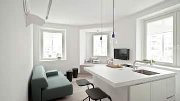 Smart-tv, boeken en een stereo