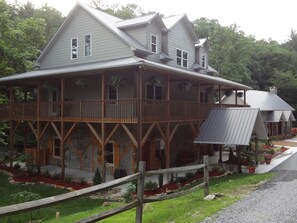 المنشأة من الخارج