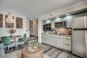 Fridge, microwave, stovetop, dishwasher