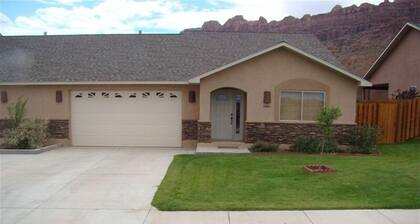TDS1 Single Story Spacious Home Near Arches National Park