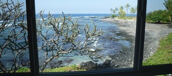 Delightful Ocean/Beach Front - Budget Friendly with AC in Both Bedrooms! 