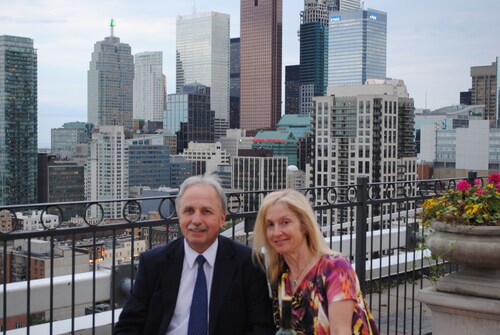  Hot Tub + Walk to Beach + Fire Pit  Family & Dog Friendly Seaside Getaway