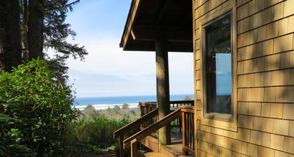 Ocean View Oasis Retreat. Comfort, plus great views! Sleeps 4.