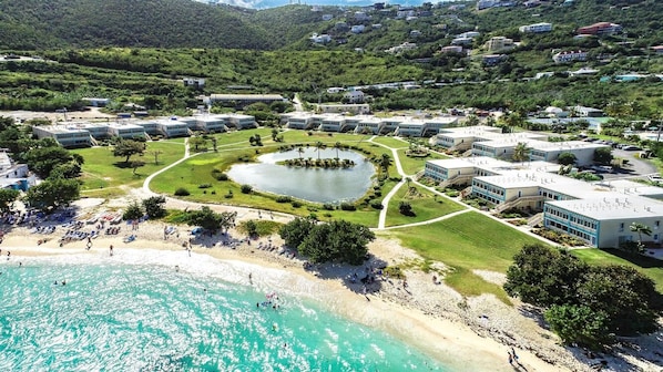 On the beach, sun-loungers, beach towels - Starfish Studio on Sapphire Beach / Crystal Cove (East End)