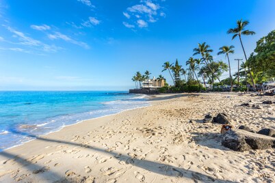 2BR/2BA White Sands Village-Ocean View Condo-footsteps from Magic Sands Beach !