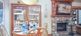 SV101 - Walk to Lifts & Town - Hot Tub & Pool