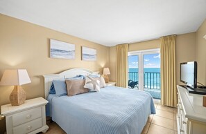 2 bedrooms, iron/ironing board, free WiFi, bed sheets - Surf Side Shores: RIGHT ON THE BEACH!  One week of summer left or book for fall! (Gulf Shores)