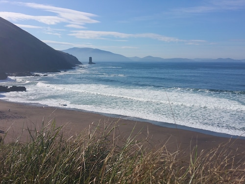 Upea ylellinen rantahotelli, josta on upeat näkymät merelle ja Dingle Baylle! 