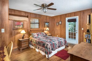 2 bedrooms, iron/ironing board, Internet, bed sheets