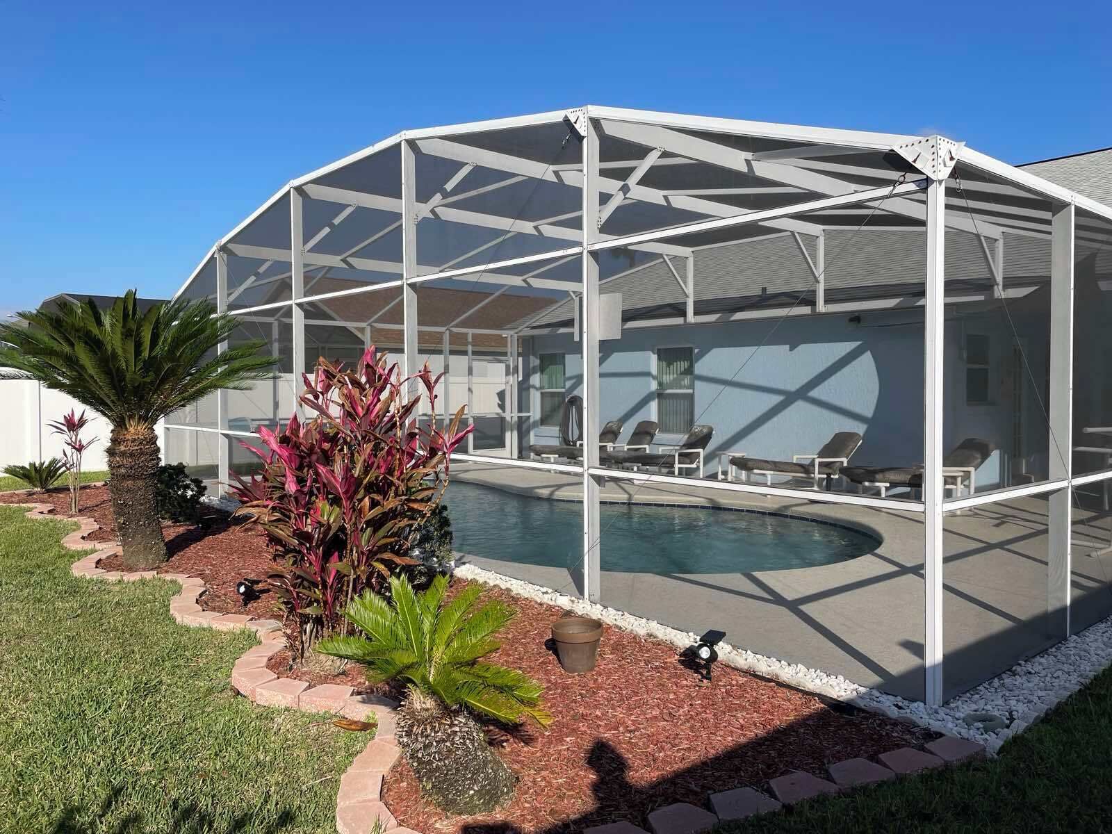 Et oppvarmet basseng