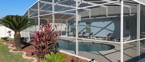 Et oppvarmet basseng