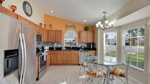 Fridge, microwave, oven, stovetop - Welcome to The Luminous Villa, 3 miles from Disney World, private pool/spa (Kissimmee)