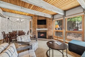 TV, fireplace