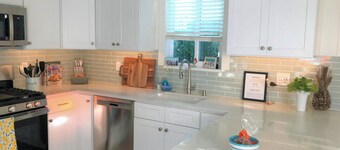 Charming & Private Santa Cruz Cottage 3 Blocks from the Beach