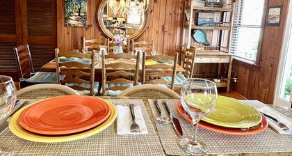 Spectacular Oceanfront Family Cottage Retreat in Atlantic Beach!