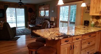 50ft bis zum Wasser ~ Tolle Lage ~ Mit praktischen Herbst- und Wintereröffnungen !!!