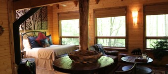 Private Getaway-17 miles to Asheville,  Hot Tub & Fireplace, Pet Friendly