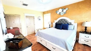 5 quartos, ferros/tábuas de passar roupa, Wi-Fi, roupa de cama